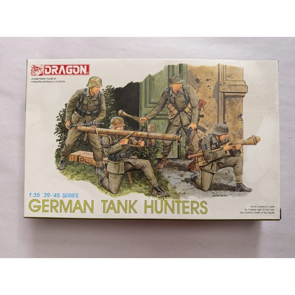 Dragon 6034 German Tank Hunters 1:35 Scale Model Kit '39-'45 Series Open Box